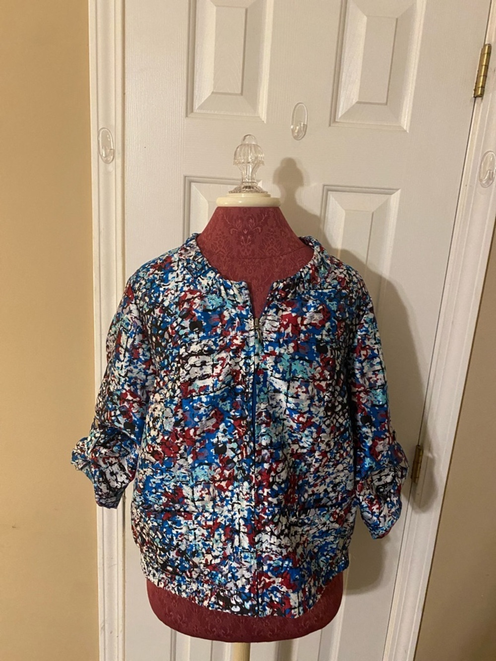 Arty Kim Rogers Petite 14P Retro Zippered Jacket in Blue, Red, Include
Pockets